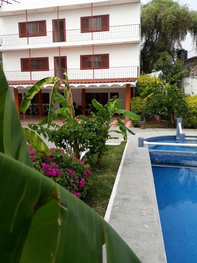 Hotel Hacienda De Zapata 히우테펙 외부 사진
